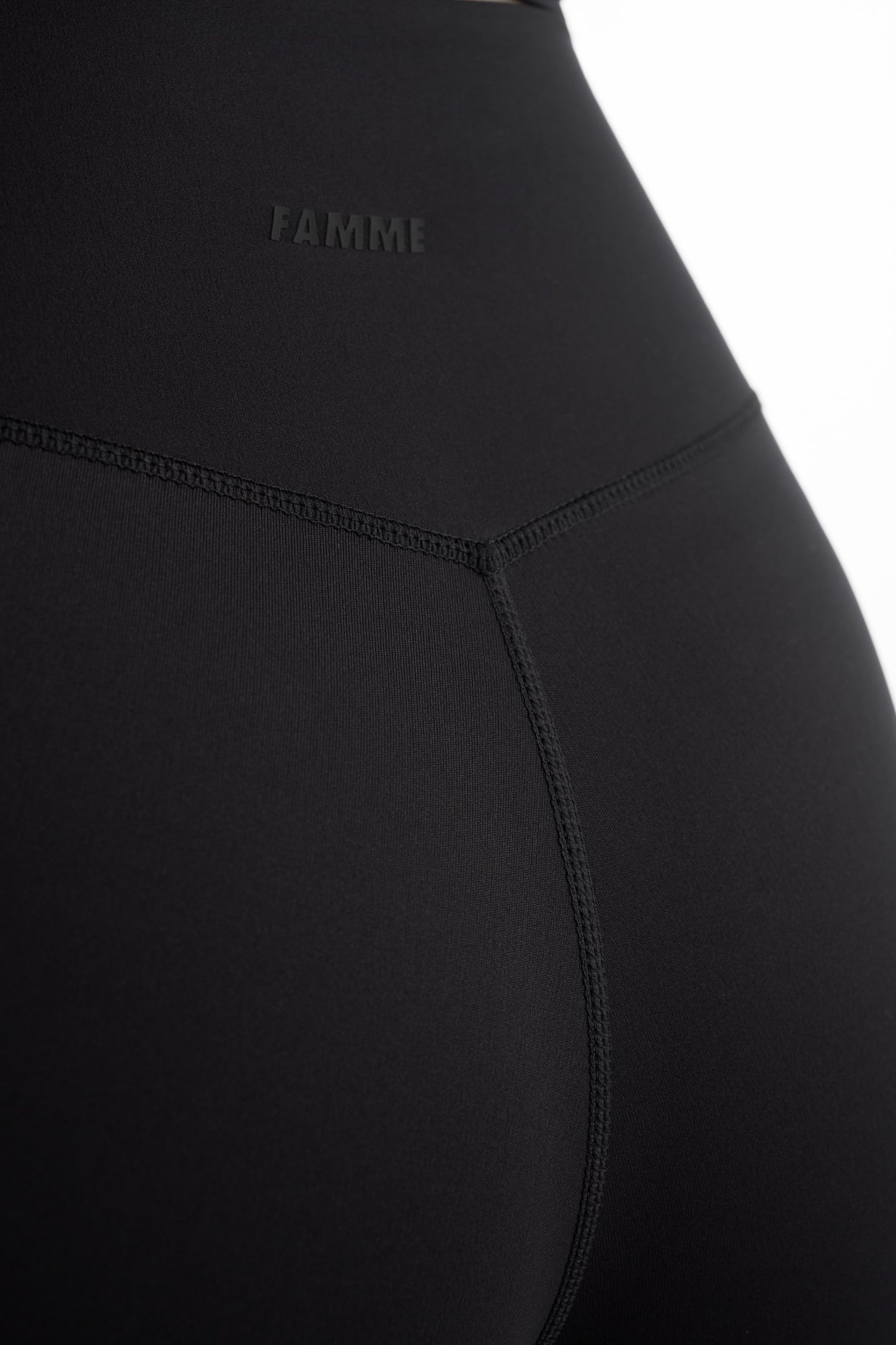 Signature Flared Leggings V2 - for dame - Famme - Leggings