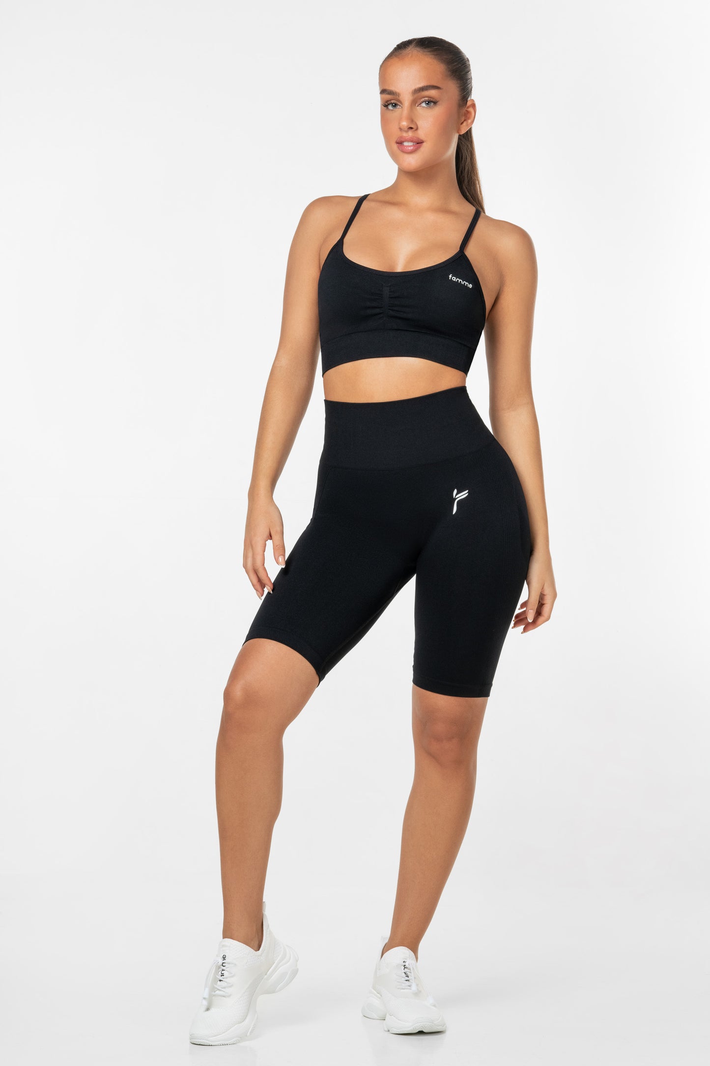 Black Peachy Scrunch Sports Bra - for dame - Famme - Sports Bra